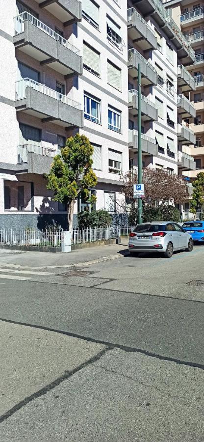 Torino Bernini Metro Affittacamere Exterior foto